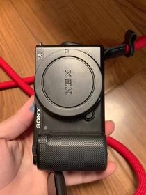 Sony Alpha ZV-E10 24.2MP Mirrorless Digital Camera Body with Accessories-95% New