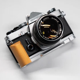 YUWOOD Handcrafted Wooden Camera Grip For Olympus OM-1/ OM-2/ OM-3/ OM-4