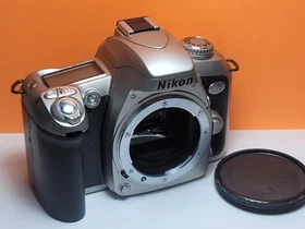 ,,_ Nikon AF N6006 35mm SLR Film Manual Focus Camera