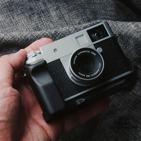 Wooden Metal Attachment Grip Flannel Base for XHalf Fujifilm X-Half Camera New