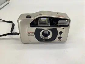 BF990 BELL AND HOWELL Big Finder Auto Focus Automatic Film