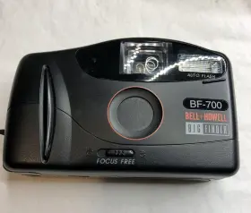 BF-700 BELL HOWELL Big Finder Point Shoot Film Camera