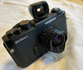 00020227 BESSA Voigtlander Heliar Aspherical Lens Viewfinder