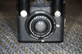 SIX-20 BROWNIE Film Camera Flash #2
