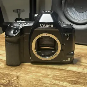 3017304 CANON Eos Slr Film Camera Body Battery
