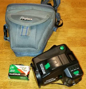 358RZ CHINON Reflex Zoom Camera Film Infrared Auto Focus