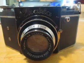 54354 EXAKTA Antique Jhagee Format Camera Tessar Carl Zeiss