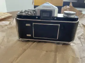 785832 EXAKTA Camera