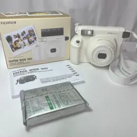 074101030549 FUJI Instax Camera Box Film Video