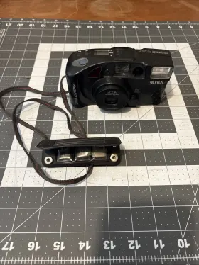 50705321 FUJI Zoom Point Shoot Film Camera Flash