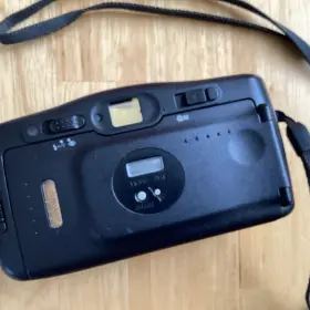 61003902 FUJI Film Point Shoot Camera Auto Focus