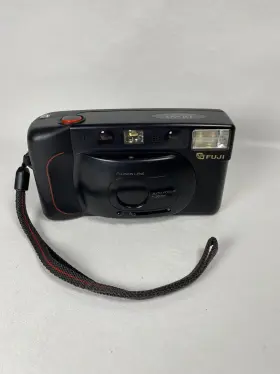 DL-60 FUJI Auto Focus Point Shoot Camera