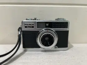 379560 FUJIFILM Fujica Half Frame Film Camera
