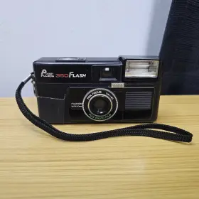 8069126 FUJIFILM Sakurado Camera Pocket Fujica Flash Film