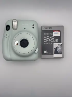 W01BCYZ FUJIFILM Instax Mini Camera Monochrome Film