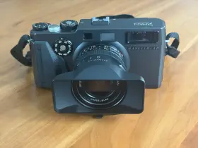 11SS19319 HASSELBLAD Xpan Panoramic Film Camera Lens Kit