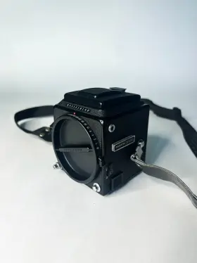 2000FCW HASSELBLAD Format Camera Body Viewfinder
