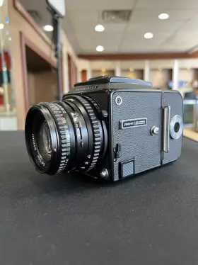 200FC HASSELBLAD Carl Zeiss Planar Film Camera
