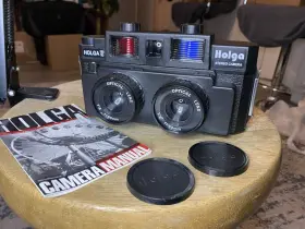 120-3D HOLGA Stereo Format Film Camera Lomography