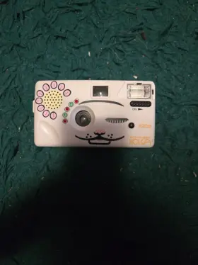 K205 HOLGA Cat Film Camera