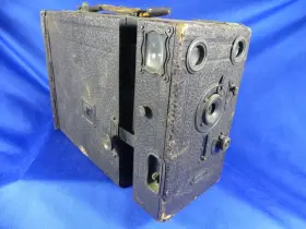 PA8292 HOUGHTON Rares Klito Falling Plate Box Magazine Camera