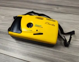 RX-11 KINETICOLOR Panorama Point Shoot Film Camera Clarks
