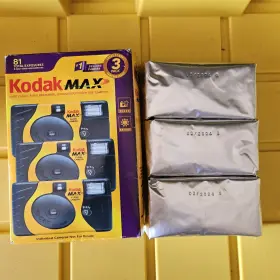 041778985847 KODAK Film Cameras Pack Exposures