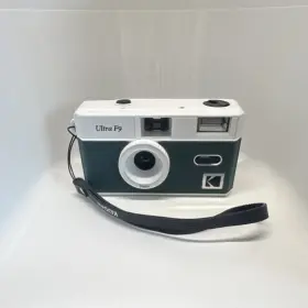 F915WG01312 KODAK Ultra Point Shoot Film Camera Focus Flash