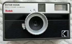 RK0101 KODAK Ektar Half Frame Film Camera Focus