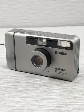 BM-301 KONICA MINOLTA Big Mini Point Shoot Film Camera