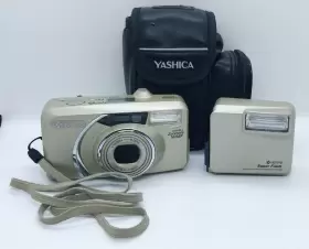 Z65D1 KYOCERA Yashica Zoomate Point Shoot Film Camera Flash
