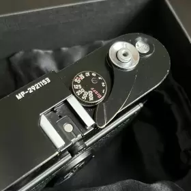10302 LEICA Paint Serviced Viewfinder Frame #2