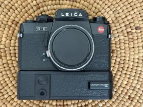 1749509 LEICA Slr Film Camera Winder