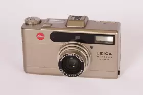 18037 LEICA Minilux Zoom Databack Film Camera Box