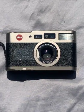 18130 LEICA Point Shoot Film Camera
