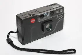 1870542 LEICA Mini Flash Point Shoot Camera Elmar Lens