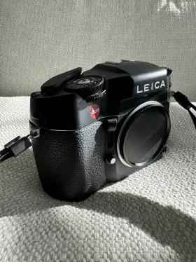 2420012 LEICA Slr Film Camera Body