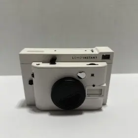 2218118 LOMO Lomoftinstant Adventure Challenge Automat Film