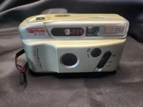 M-900 LOMOCAM Camera Toma Boxed Film Point Shoot Lomacam