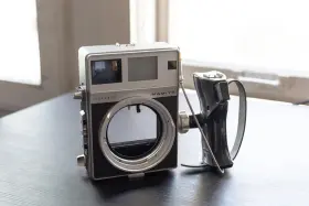 A76301 MAMIYA Press Camera Grip