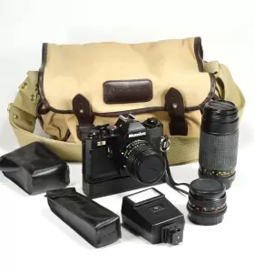 CAMBUN1 MAMIYA Slr Camera Lenses Motor Drive Flash Bag