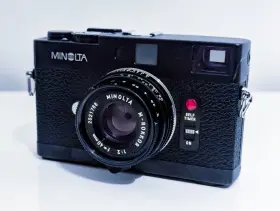 1009978 MINOLTA Cle Film Camera Rokkor Lens