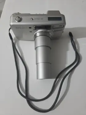 39236989 MINOLTA Zoom Point Shoot Film Camera Battery Ok