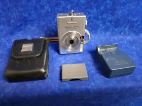 SD100 MINOLTA Canon Powershot Digital Camera Charger