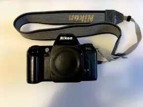 1713 NIKON Film Slr Analog Camera Batteries Lens