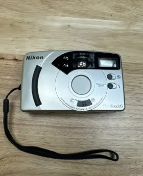 1868 NIKON Fun Touch Point Shoot Film Camera Flash