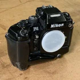 2300247 NIKON Slr Film Camera Body Battery Grip