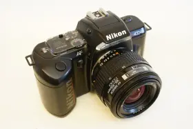 4004S NIKON Af Nikkor