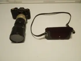 4754163 NIKON Nikkormat Camera Nikkor Auto Lens Great