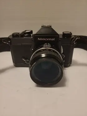 6128337 NIKON Nikkormat Film Camera Nikkor Lens